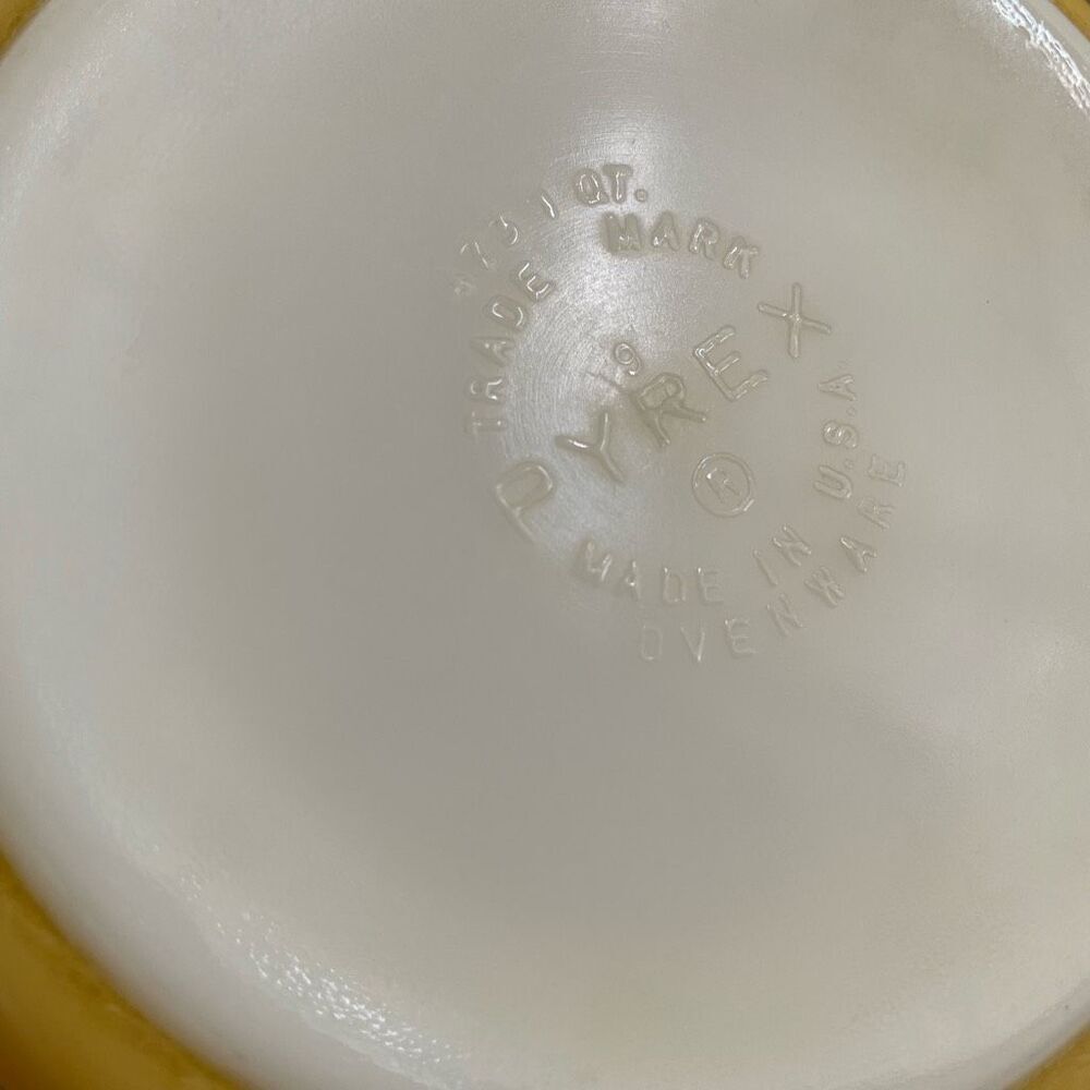 Vintage Pyrex Yellow Small 1Q 1 Quart Casserole 743 - Picture 7 of 8